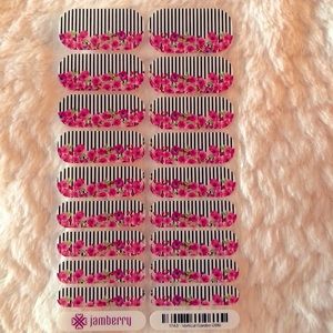 Jamberry ‘Vertical Garden’ nail wrap